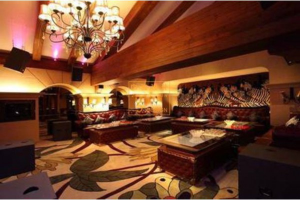 “重庆style染发按摩，养生新时尚体验”